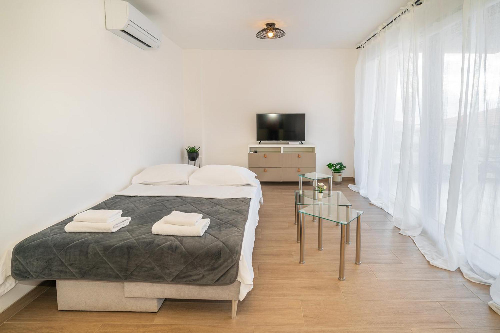 Poolside Apartments Anabella Baska  Exterior photo